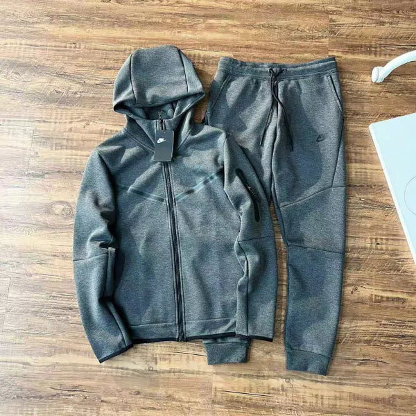 Conjunto NK Tech Fleece Dark Grey