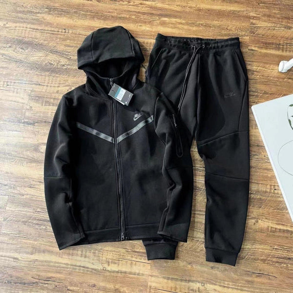 Conjunto NK Tech Fleece Black